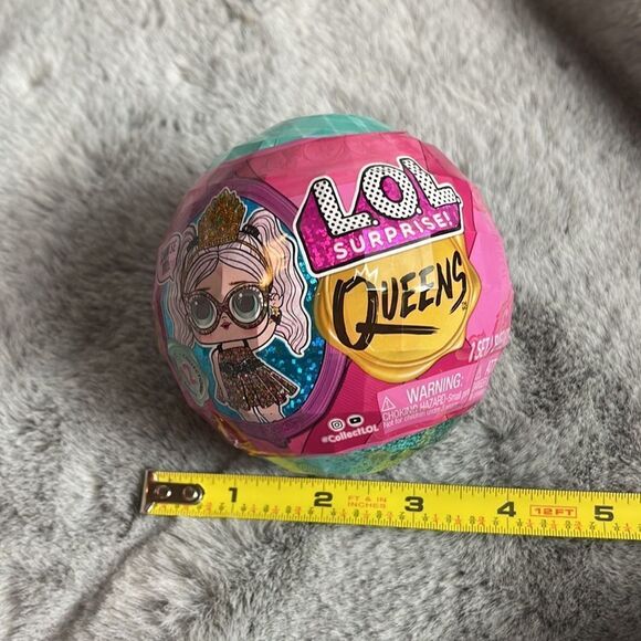 L.O.L Surprise! Queens 9 Surprises - Picture 9 of 9